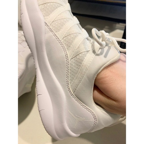 Jordan Deca Fly GS “Triple white” 6 youth /W7.5 - Picture 5 of 7